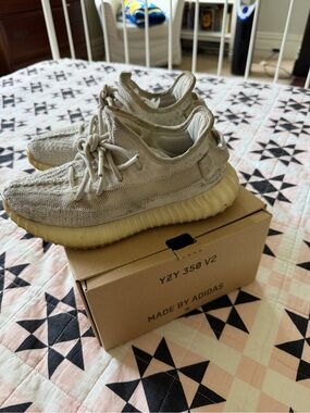 Yeezy Boost 350 V2 Cream White